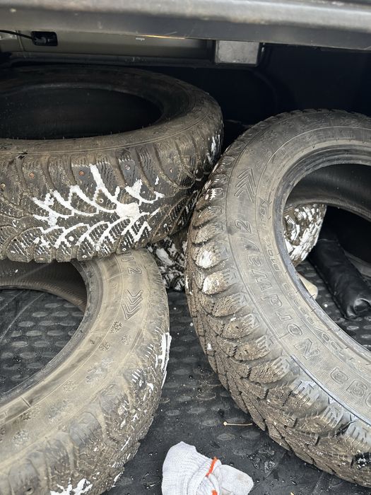 Шины колеса зимние на 15 шипы