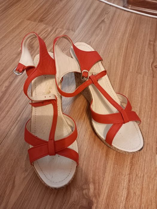 Pantofi eleganti