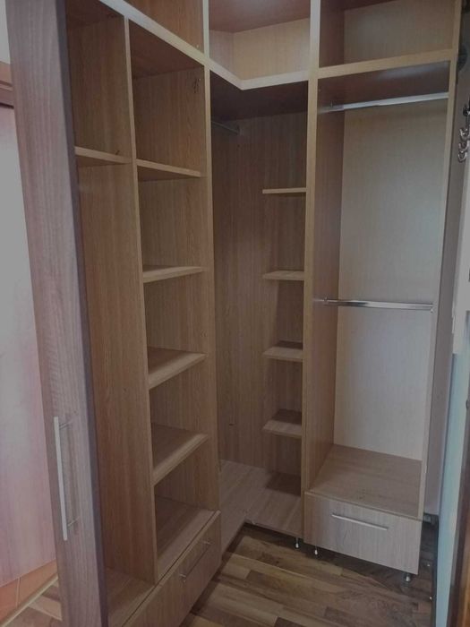 Inchiriez apartament 3 camere
