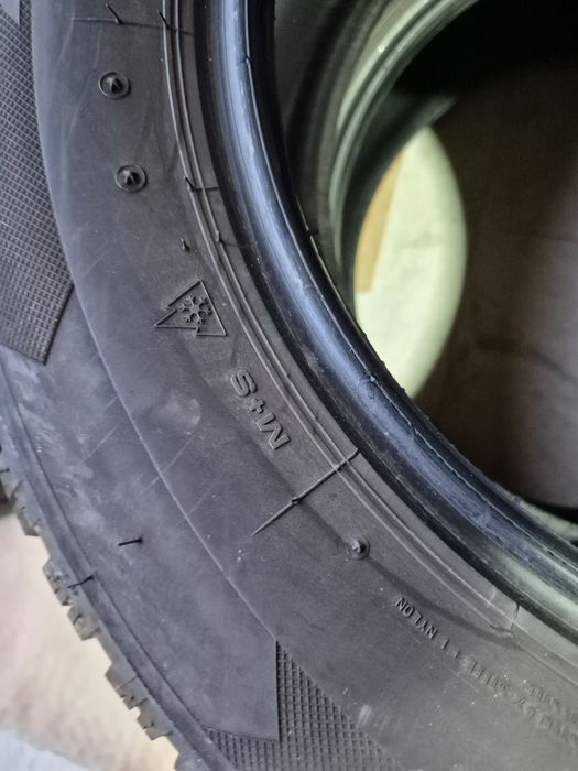 Vând cauciucuri 195/65/15 M+S seturi de câte 2 buc imp Germania