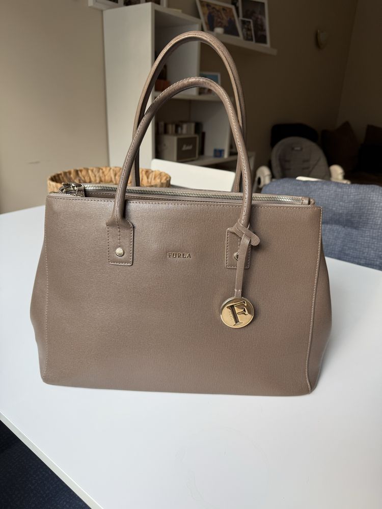 Оригинална FURLA Linda - 36см.