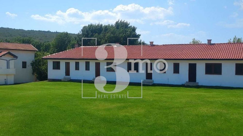 „3mo“ продава къща, находяща се в с. Юнец, област Варна