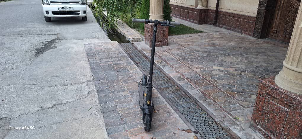 Samakat skuter sotiladi