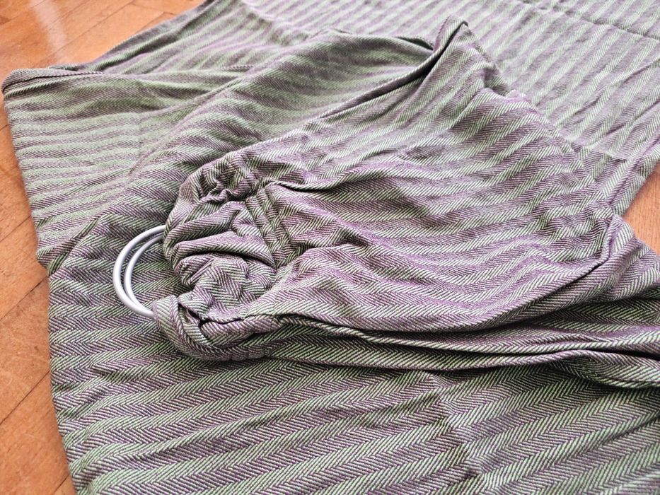 Ring sling baby carrier
Utilizat 1 data. Stare foarte buna