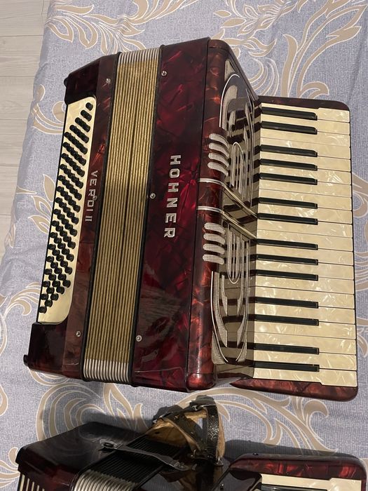 Acordeoane Hohner aduse din germania