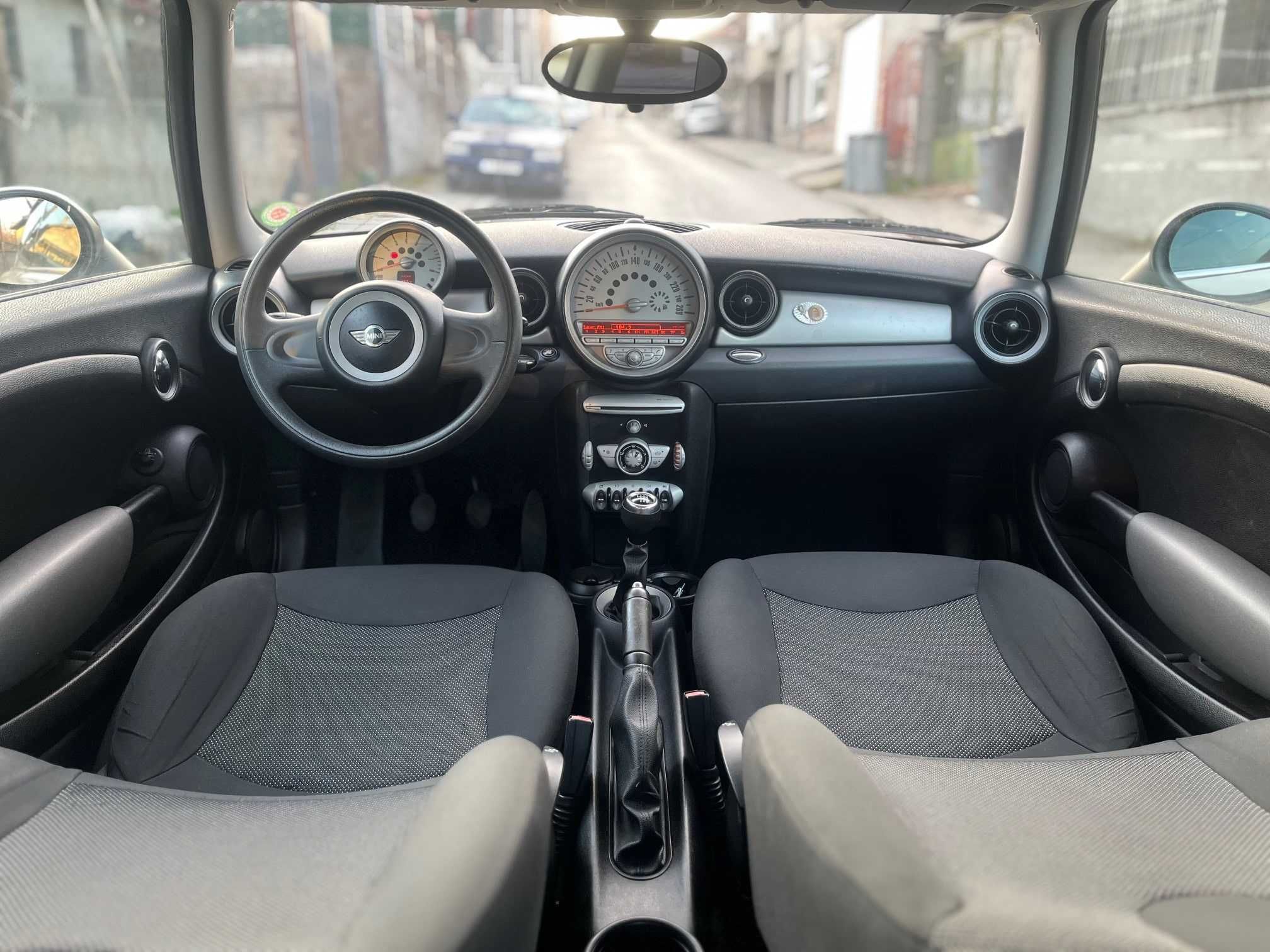 MINI ONE 1.6i 2010 г. нов внос