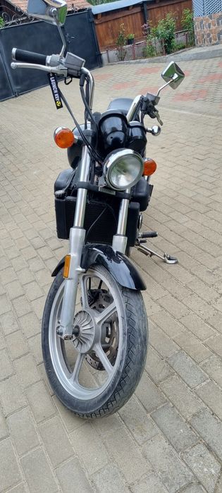 Honda VF700 Super Magna