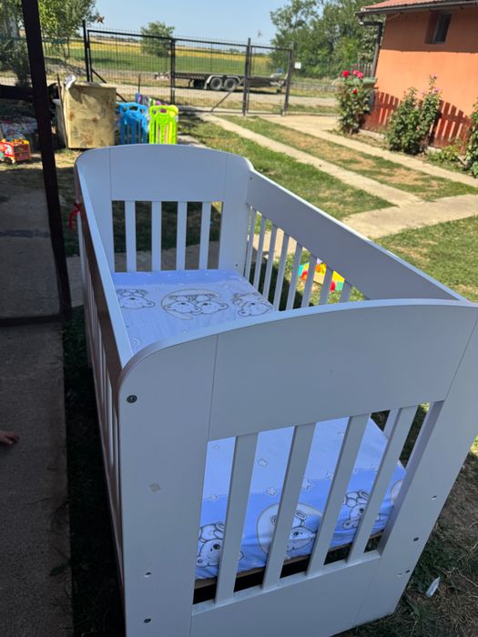 Vand pat pentru bebe doua bucati