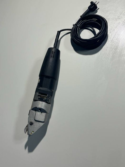 Foarfec electric tăiat tablă