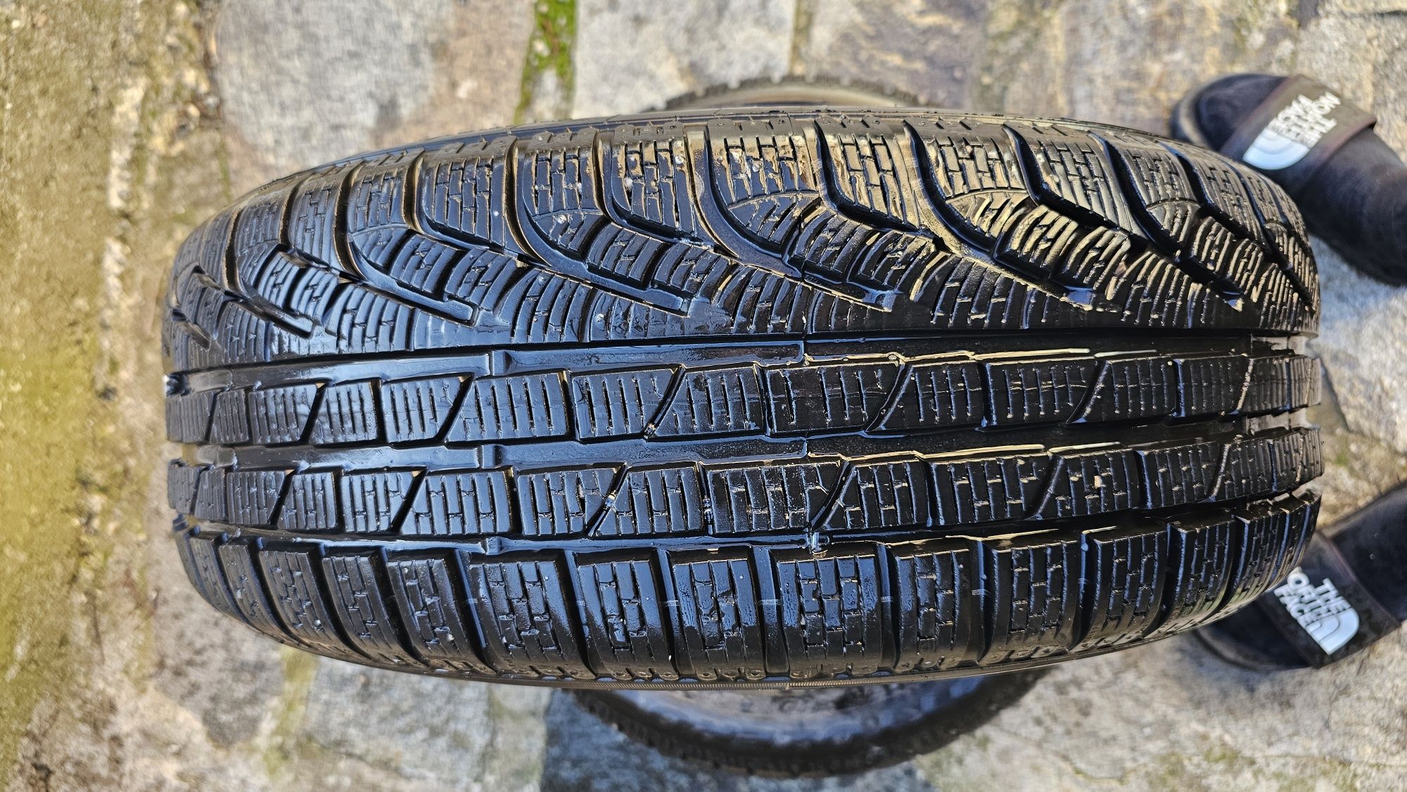 Гуми pireli 205 55 17R Run flat