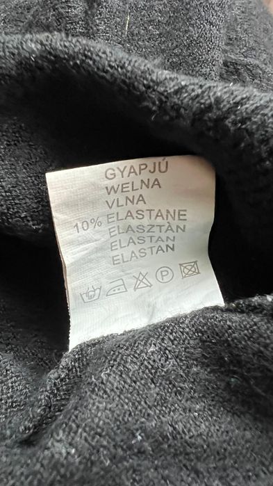 Pulover negru din cașmir și lana