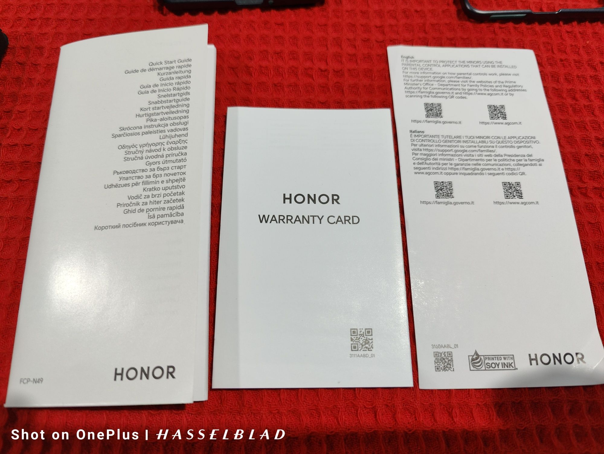 Honor Magic V3 оригинален кейс калъф и протектор изваден от кутия на