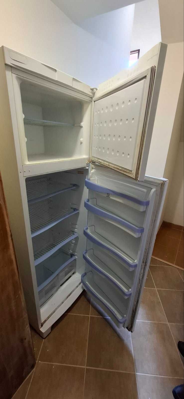 Хладилник Indesit