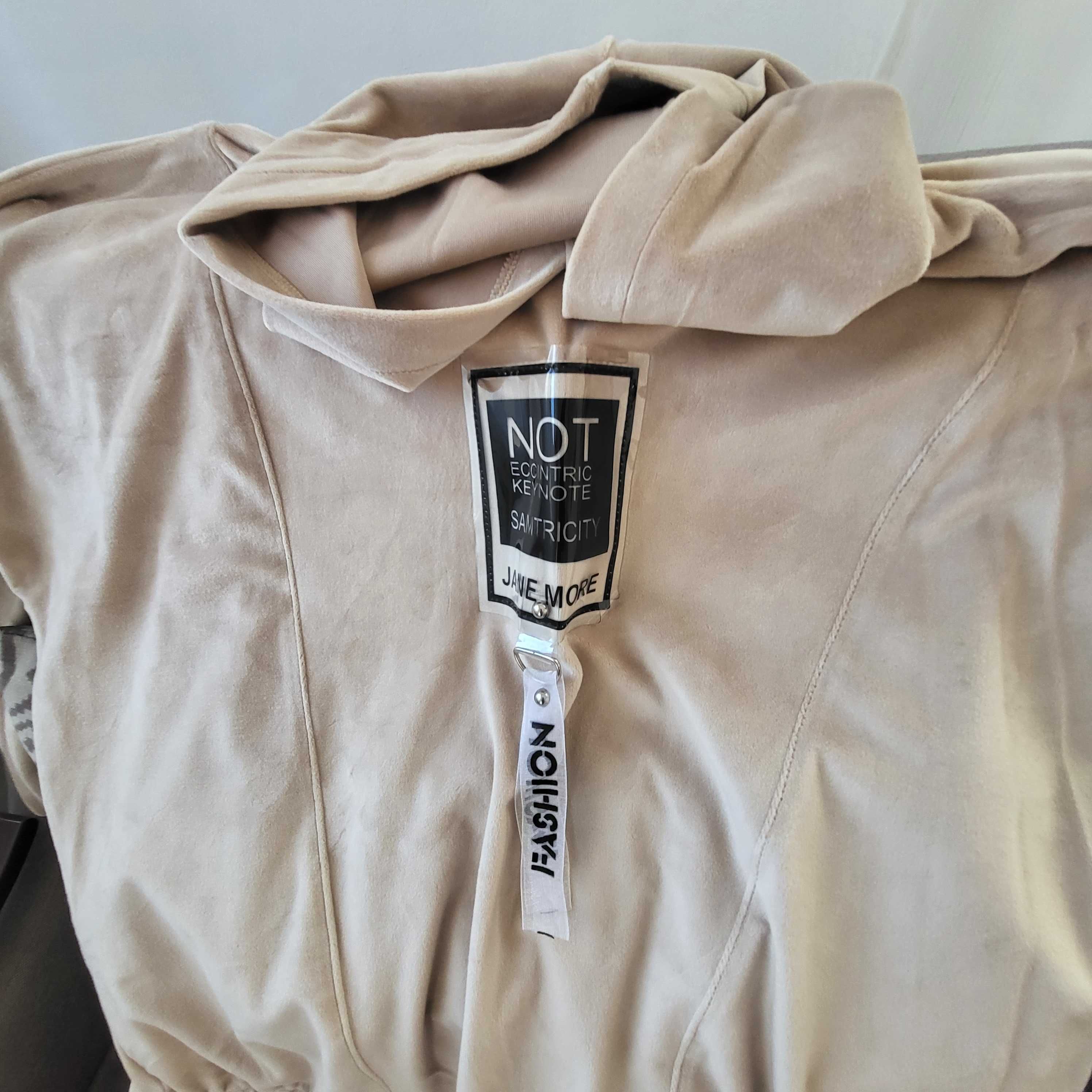 trening uri  marime L 42 44, paltonas ZARA