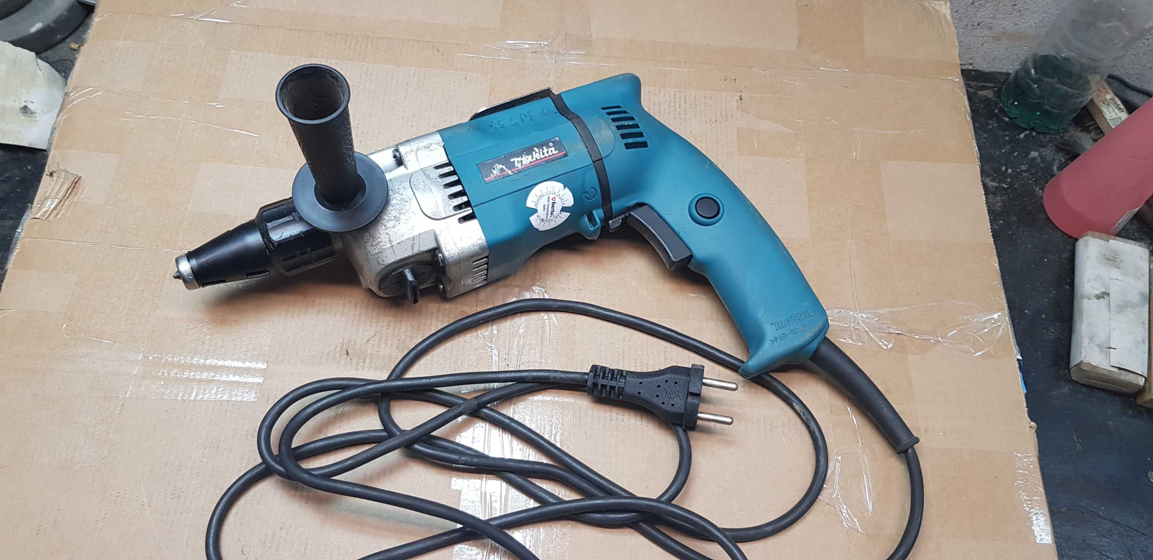 винтоверт Makita 6807