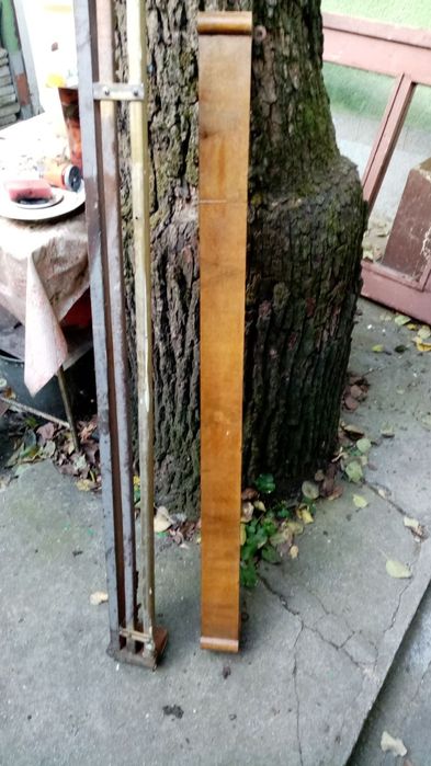 Стари дву релсови курнизи