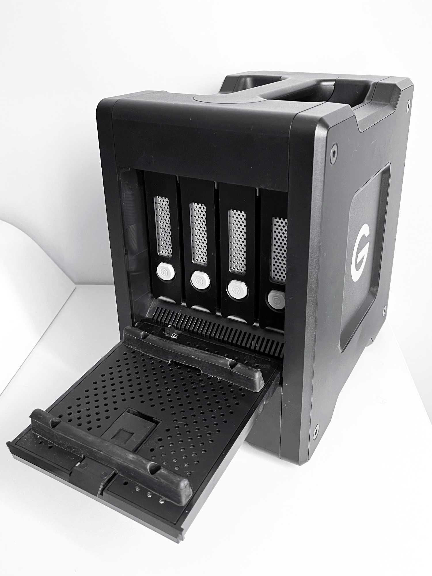G-SPEED Shuttle 32TB with Thunderbolt 3