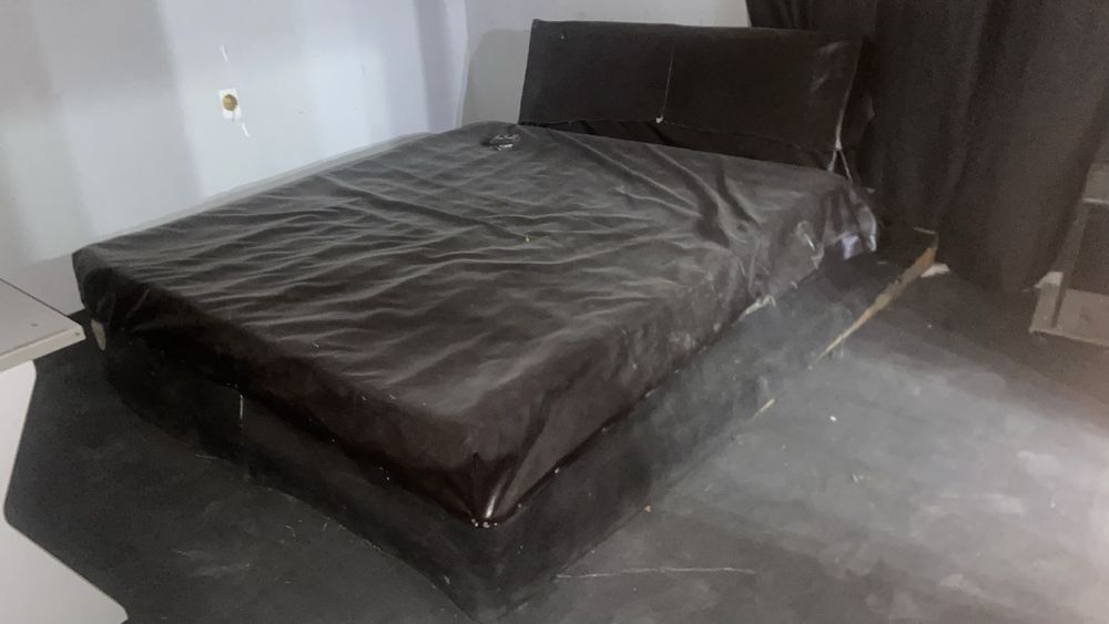 Кровать коричневый