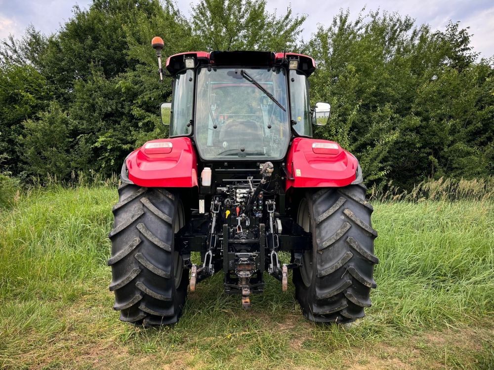 Tractor Case Farmall 105U cu Incarcator profesional Case LRZ100