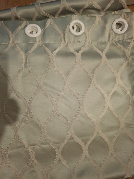 Draperii verde menta