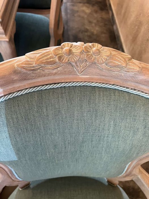 Стол масив с подлакътник