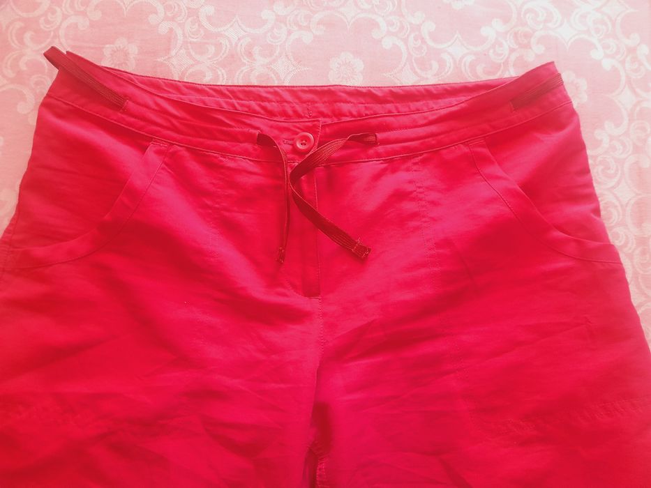 Pantaloni scurți fucsia pentru damă
