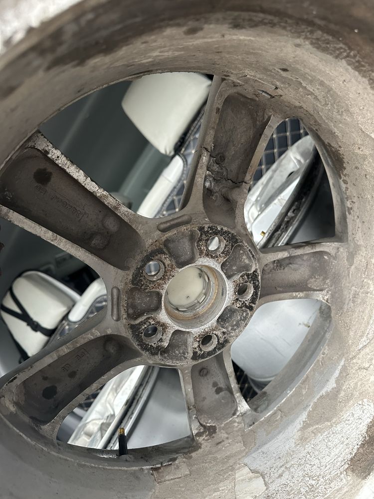 Продам диск r 18  5/114/3