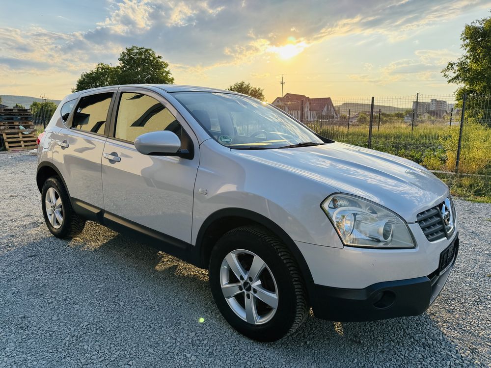 Nissan Qashqai 2.0 dci 150cp Navigatie