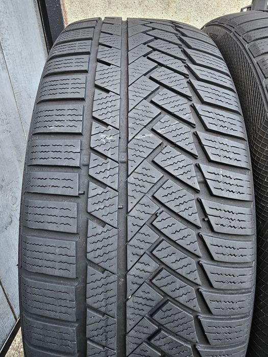 Vând două anvelope de iarna continental 235 45 20  /2521
