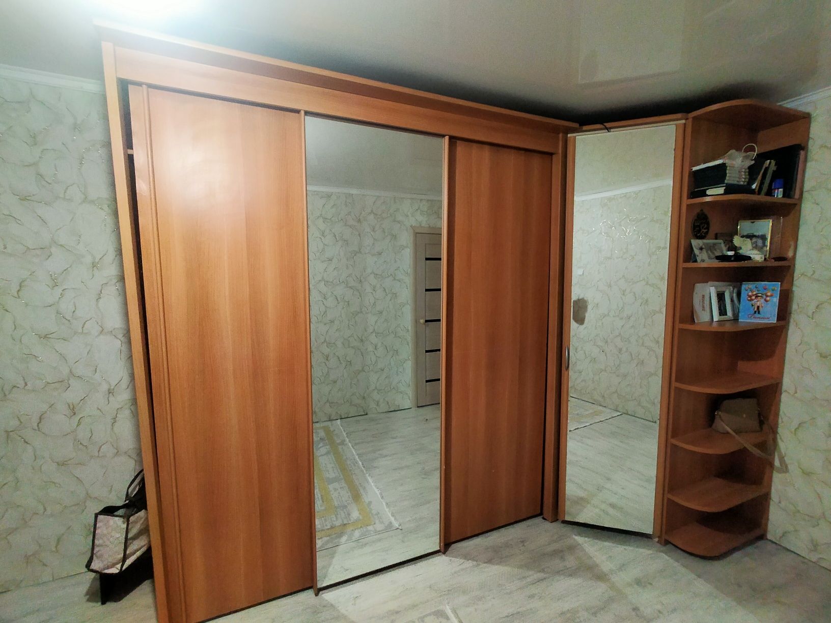 Сраона мебели продается