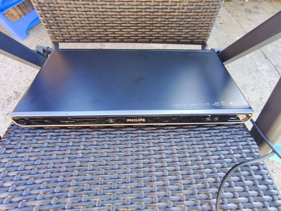 Vând dvd player Philips