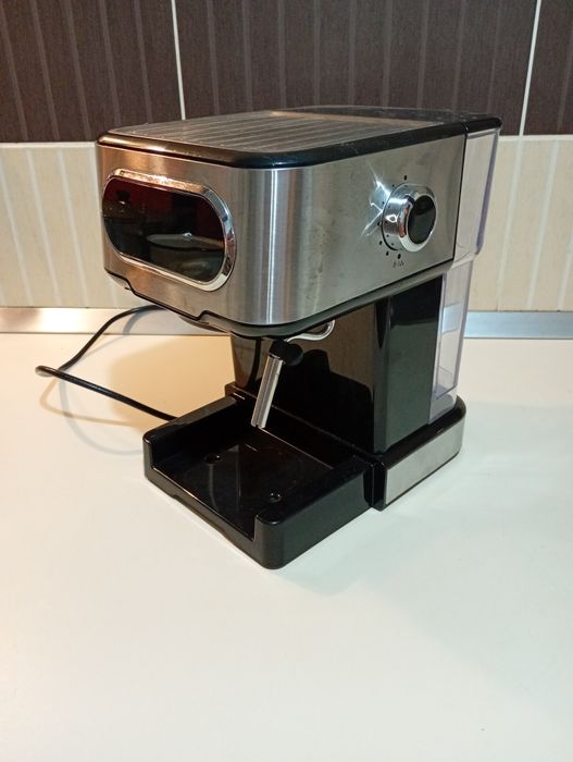 Espressor Gorenje ESCM15DBK 1100w-15bari (fara tavita)