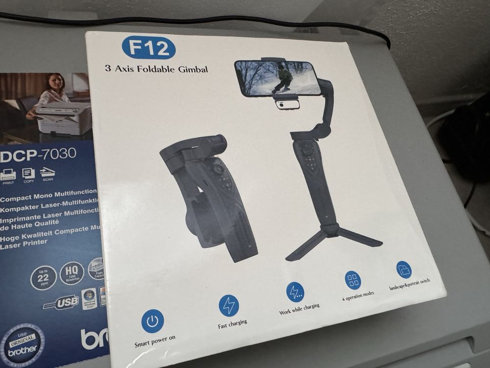 Gimbal cu 3 Axe Pentru Smartphone