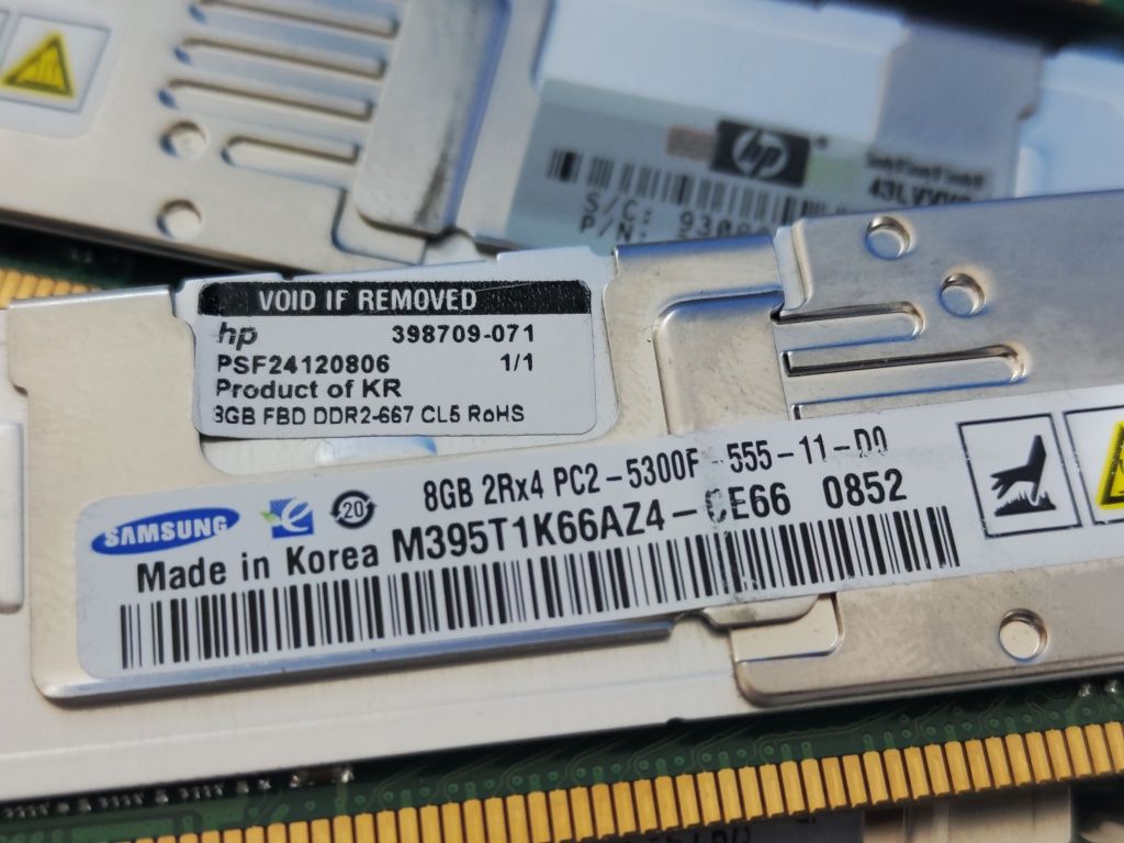 Продавам 8 плочки x 8 GB рам DDR2  2Rx4 PC2 5300F