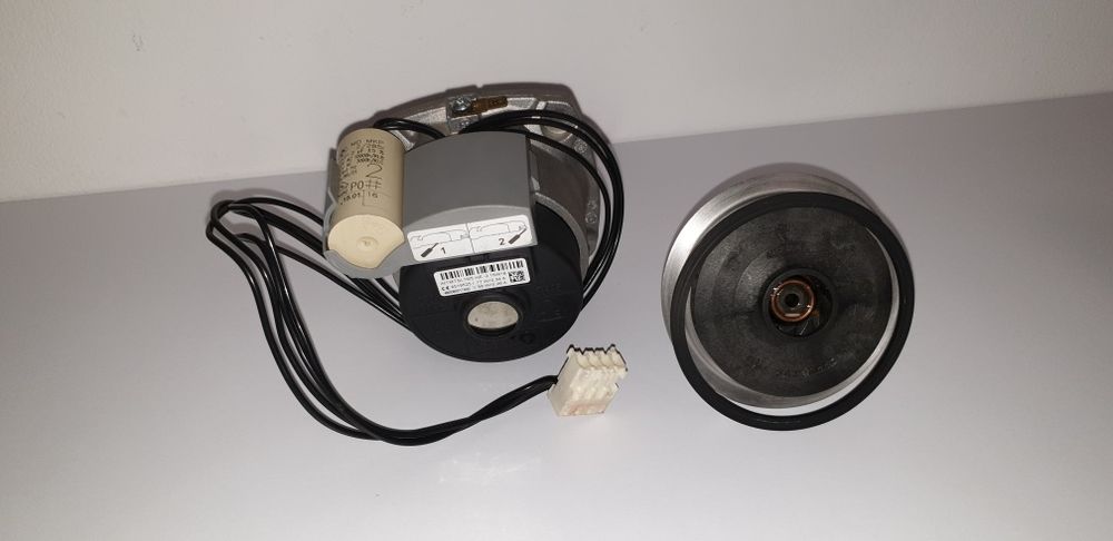 Pompa Wilo INTMTSL 15/5 HE -2 Centrala termica Ariston Clas Genus