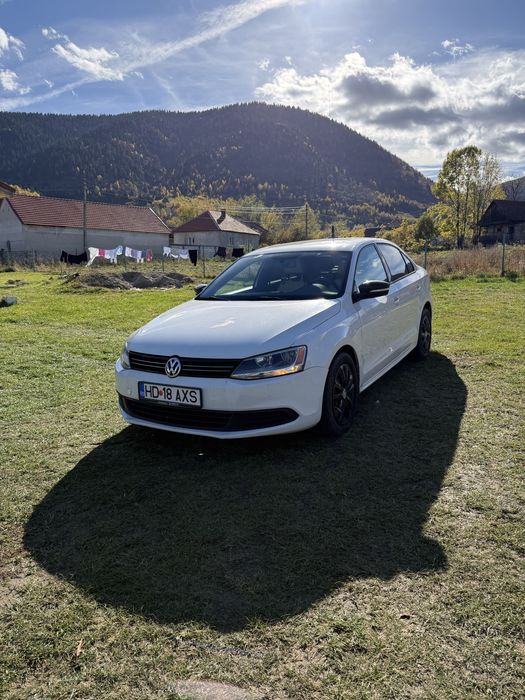Vând Volkswagen Jetta 2.0 TDI – An 2011