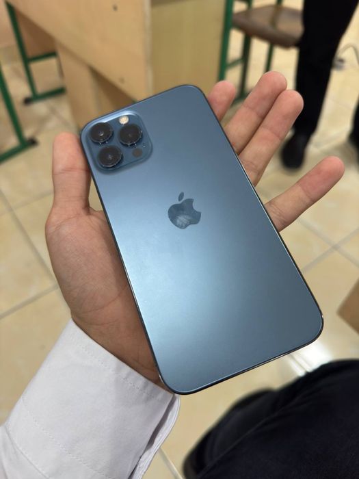 Iphone 12 pro max sotiladi