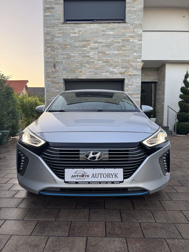 Hyundai IONIQ  /  PREMIUM Hybrid  /  2019