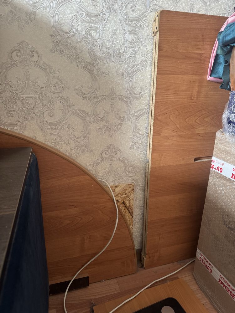 Круглый стол для 12 персон