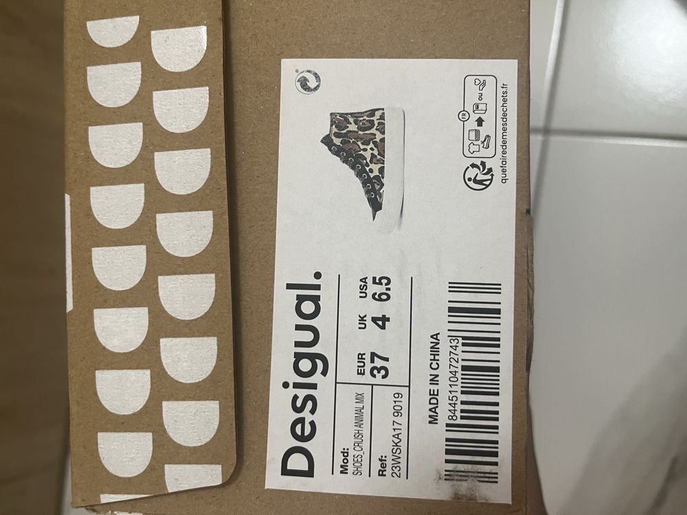 Дамски кецове Desigual