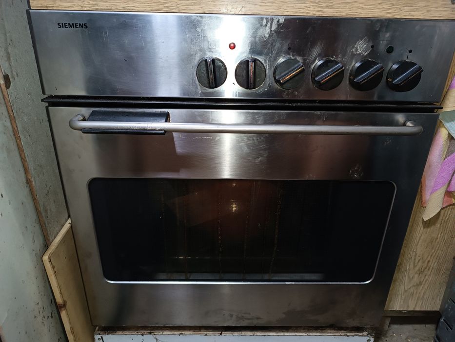 ФУРНА за вграждане с керамичен плот четворка