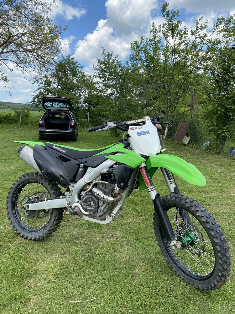 Vand kawasaki kxf 250 2016 stare foarte buna de functionare