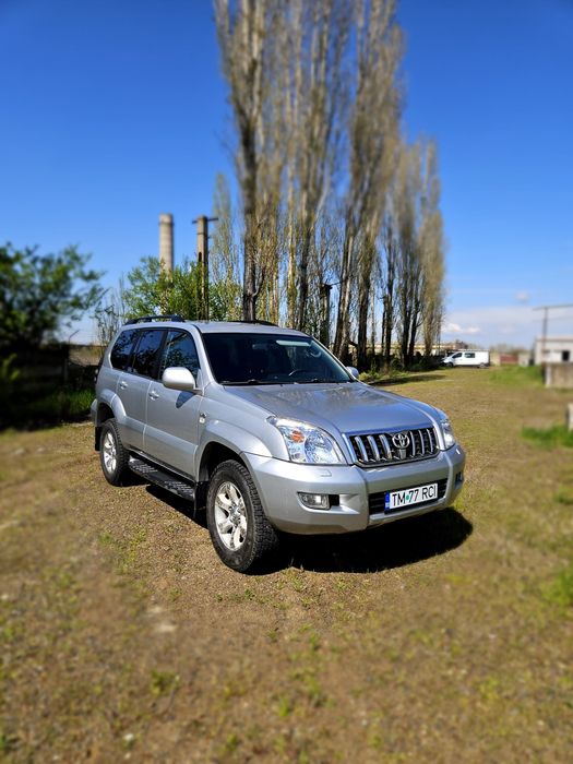 Toyota Land Cruiser, an 2006, 265.000 km, 7 locuri, 2 set-uri cauciuc