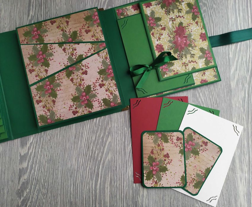 Коледен скрапбук албум в зелено /43.8