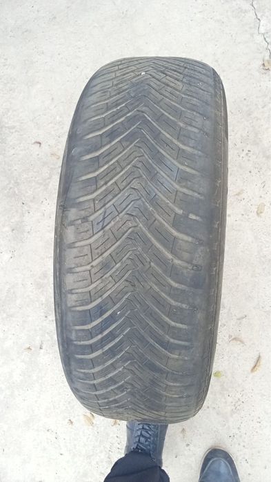 Шины Continental всесезонные 205/60/R16