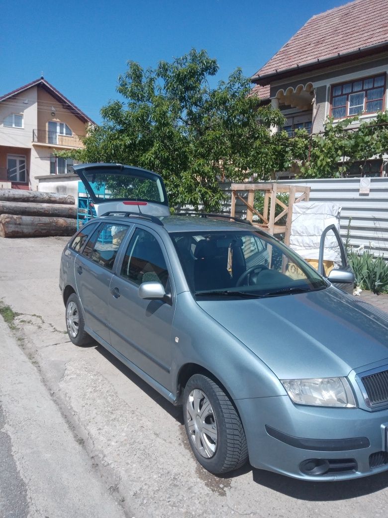 Vând skoda fabia 1.4 benzină