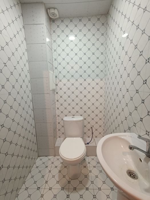 1/4/5 сотилади 47.5м²