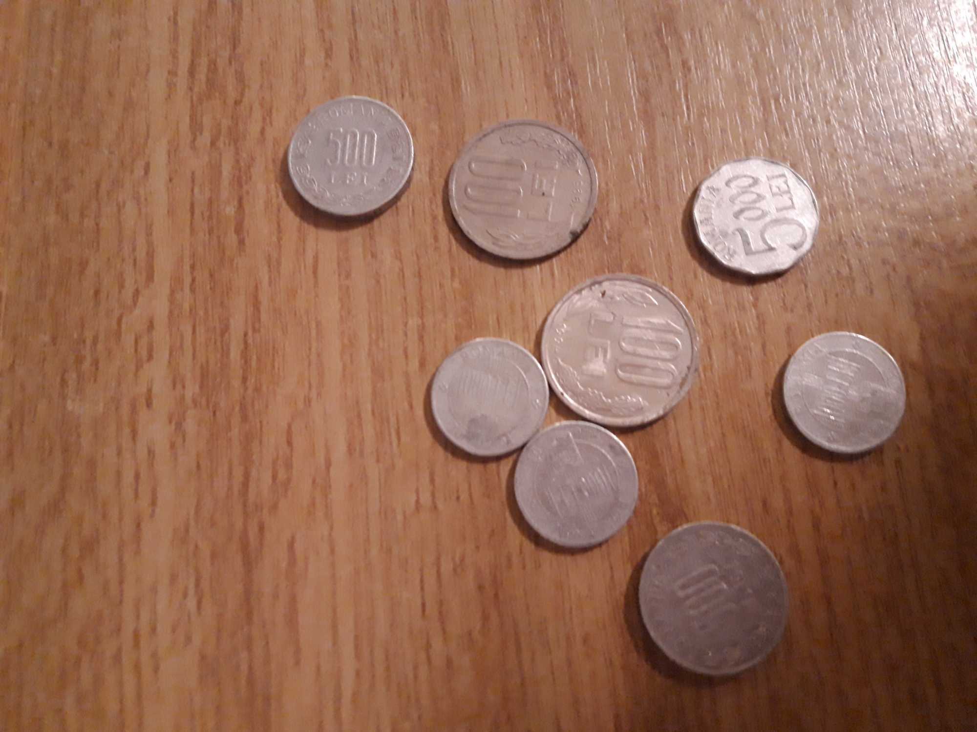 Monede diverse .