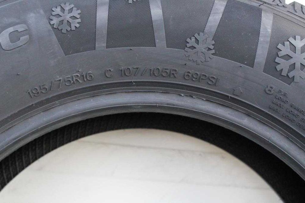 Anvelope iarna noi 195/75 R16C RoadX