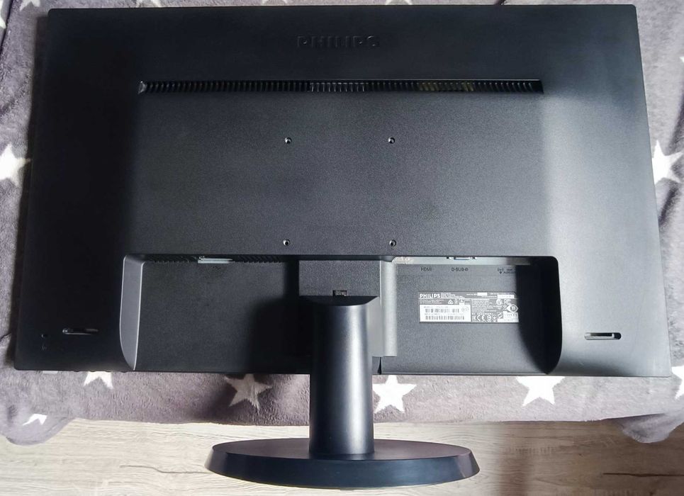 Componente calculator: MONITOARE / PLACI VIDEO / SDD-uri